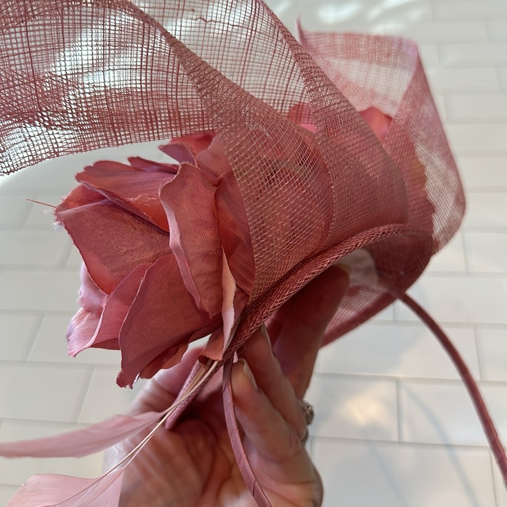 PINK ROSE FASCINATOR HAT/ HEADBAND Made in the UK - Picture 4 of 7